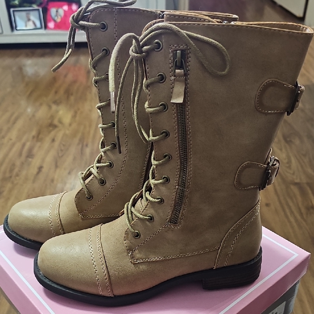 Tan Lace-Up Women's Boots